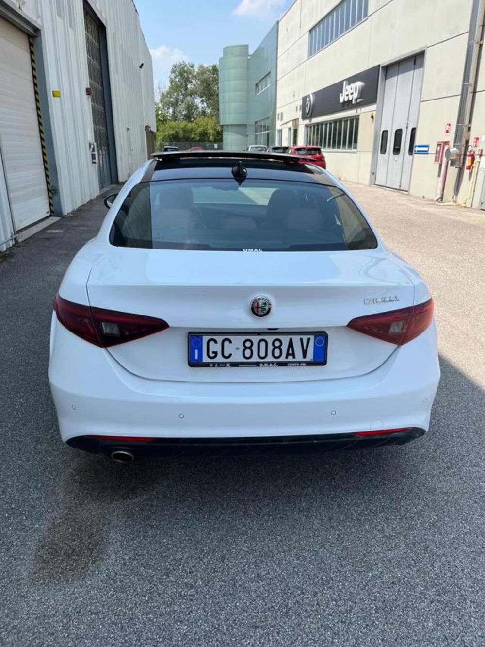 Alfa Romeo Giulia usata a Ferrara (6)