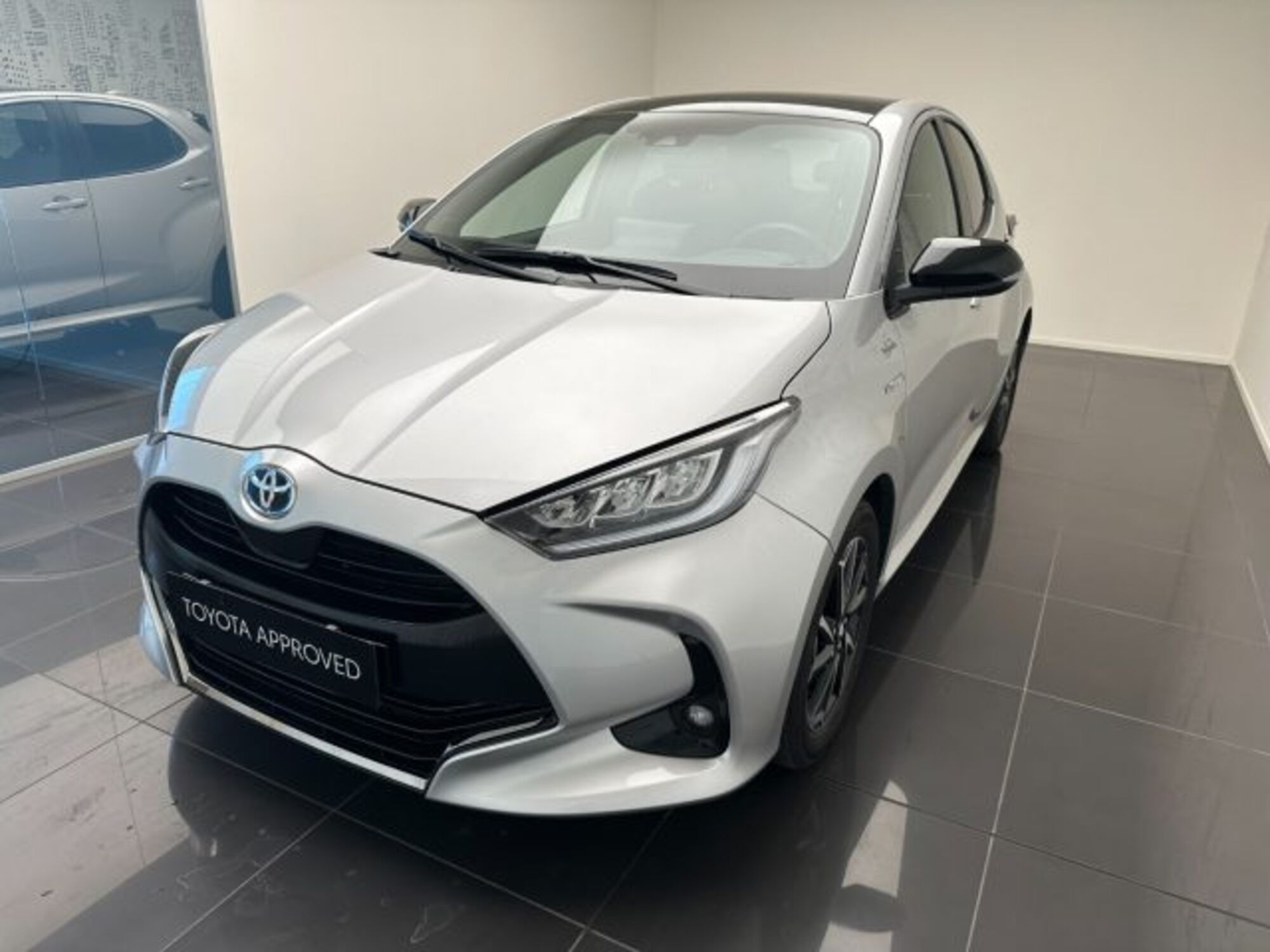 Toyota Yaris 1.5 Hybrid 5 porte Lounge del 2020 usata a Cuneo