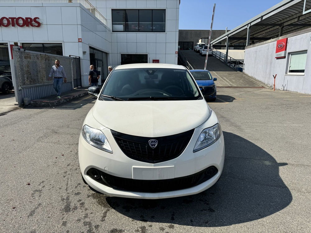 Lancia Ypsilon nuova a La Spezia (2)