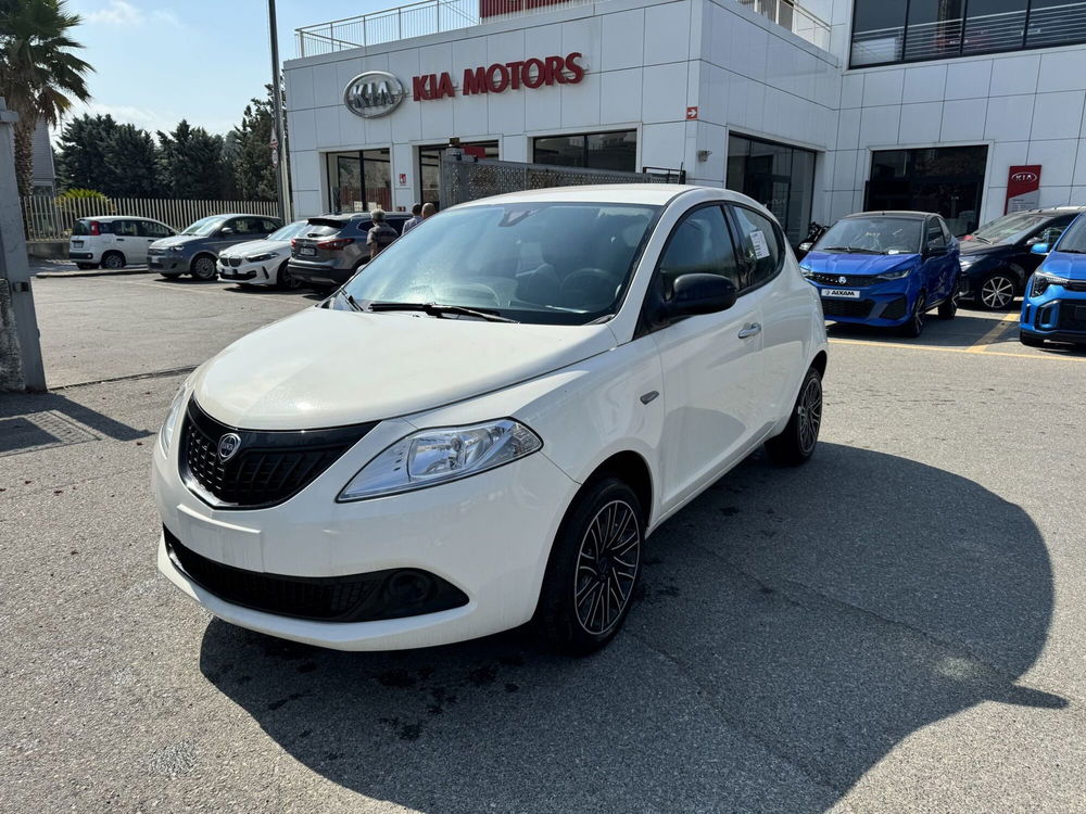 Lancia Ypsilon nuova a La Spezia (3)