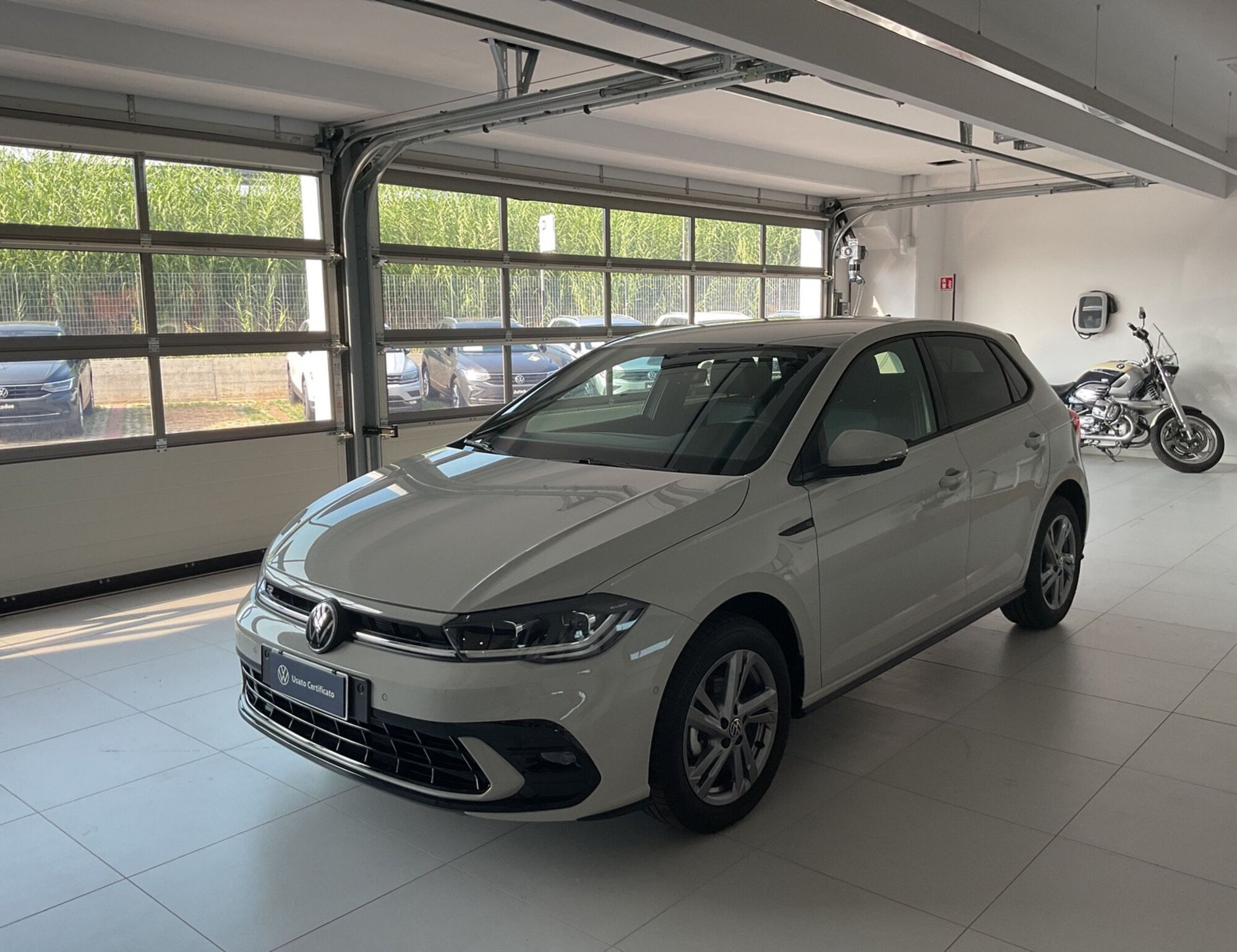 Volkswagen Polo 1.0 tsi R-Line 95cv nuova a Salerno