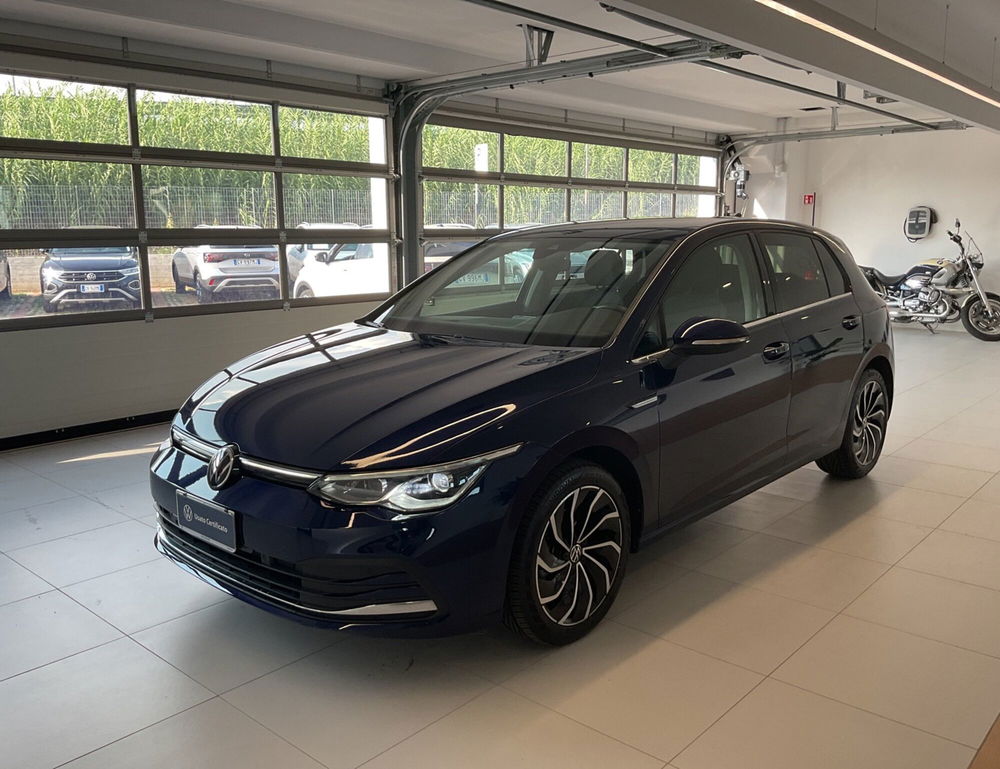 Volkswagen Golf Variant usata a Salerno