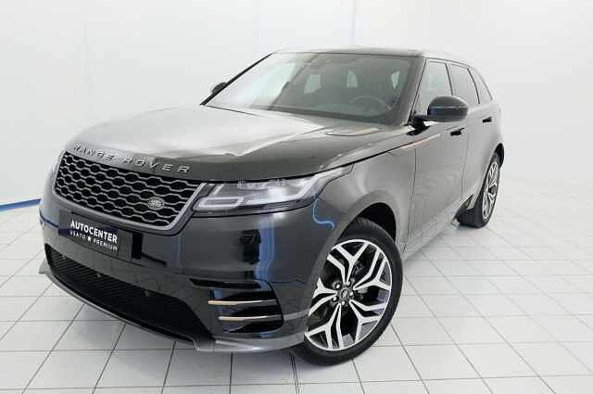 Land Rover Range Rover Velar 2.0D I4 240 CV R-Dynamic S  del 2019 usata a Castel d&#039;Ario