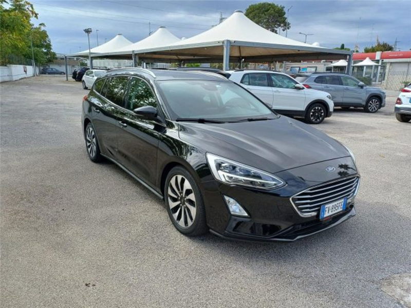 Ford Focus Station Wagon 1.5 EcoBlue 120 CV automatico SW Business  del 2019 usata a Bari