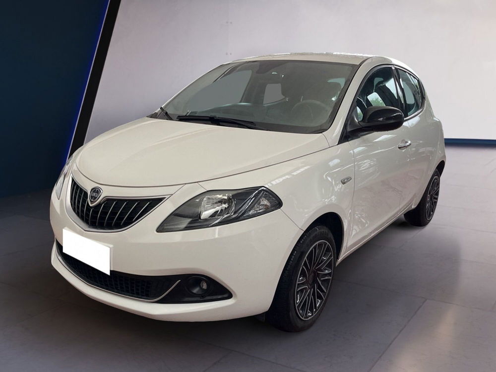 Lancia Ypsilon usata a Torino (2)