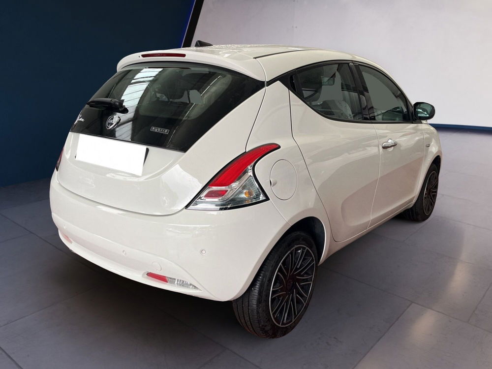 Lancia Ypsilon usata a Torino (4)