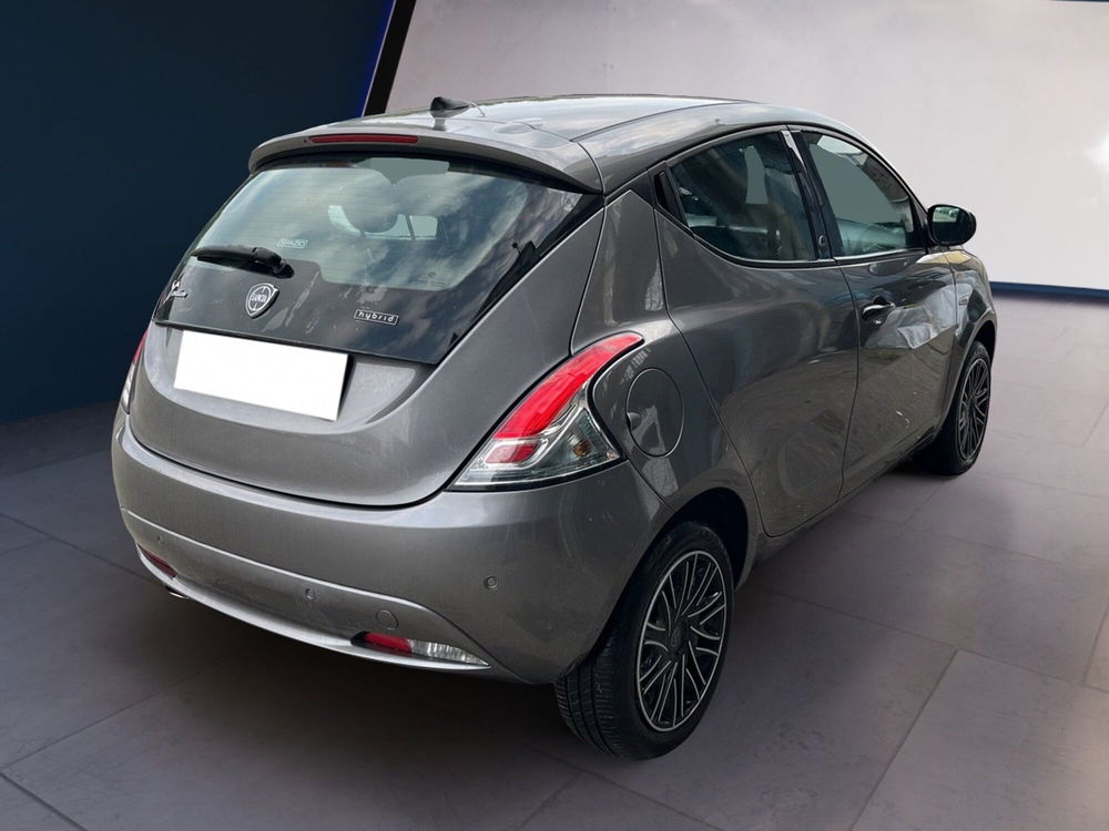 Lancia Ypsilon usata a Torino (4)