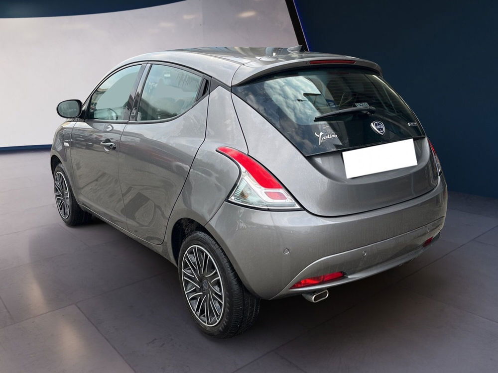 Lancia Ypsilon usata a Torino (5)