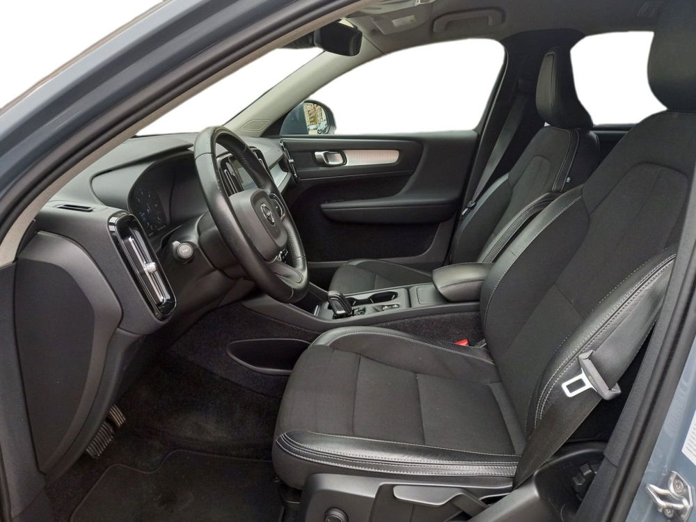 Volvo XC40 usata a Bari (6)