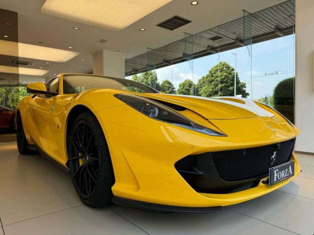 Ferrari 812 Coupé usata a Torino (3)