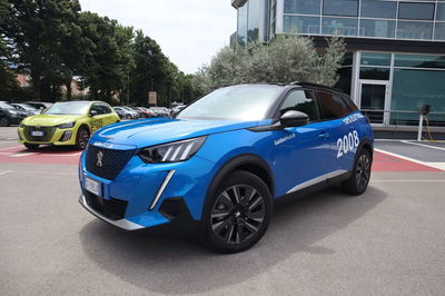 Peugeot 2008 motore elettrico 136 CV GT  del 2024 usata a Fisciano