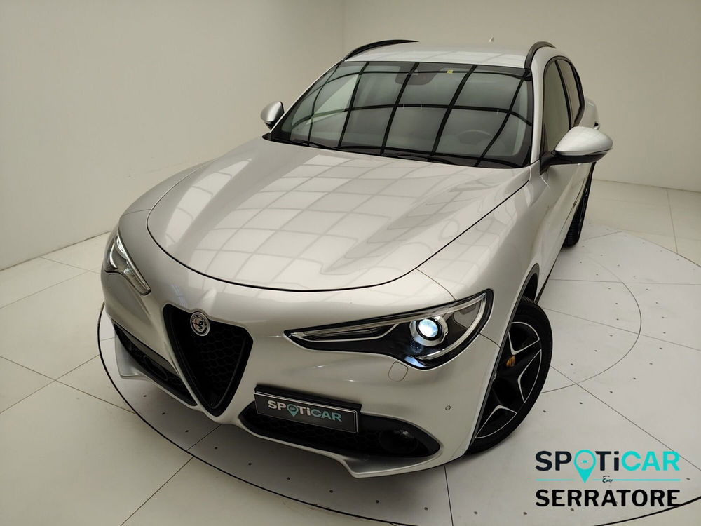 Alfa Romeo Stelvio usata a Como (15)