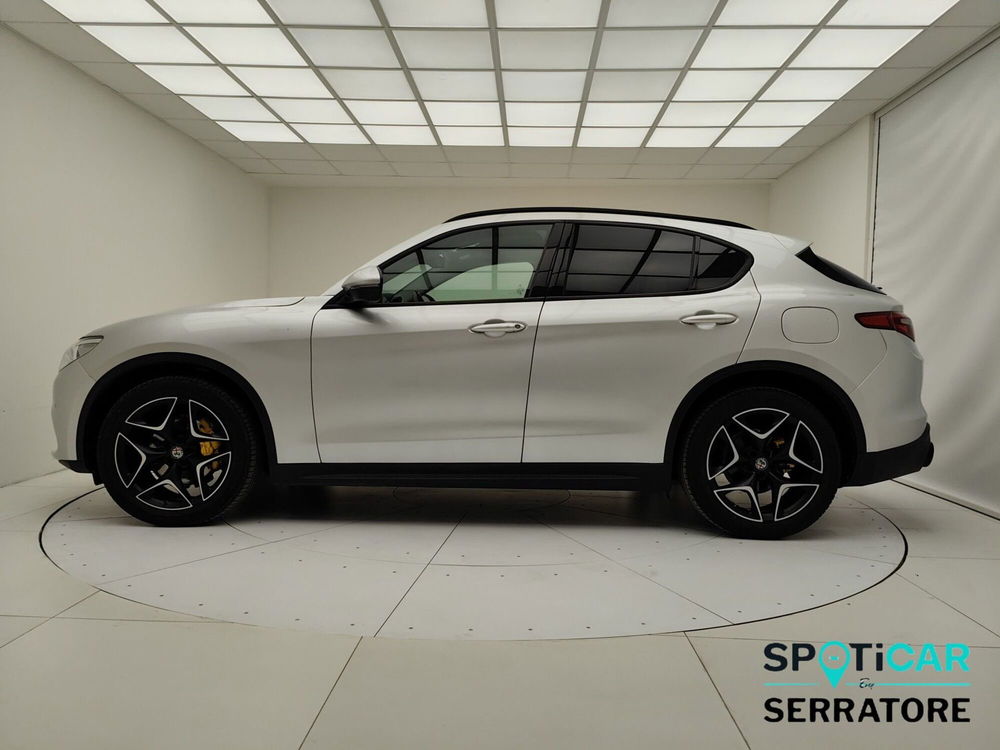 Alfa Romeo Stelvio usata a Como (4)