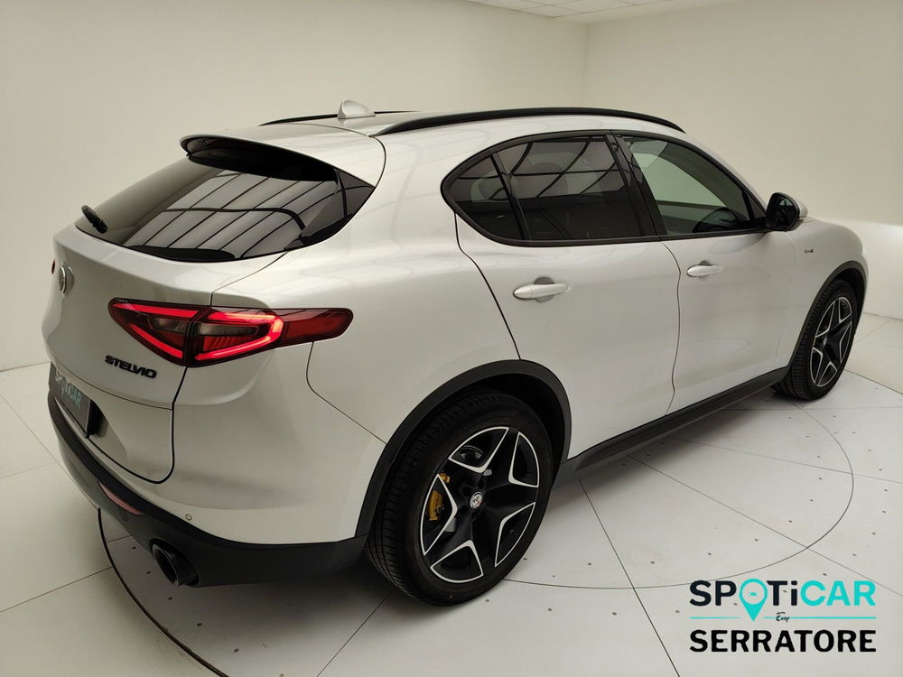 Alfa Romeo Stelvio usata a Como (5)