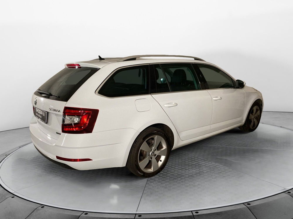 Skoda Octavia Station Wagon usata a Varese (6)