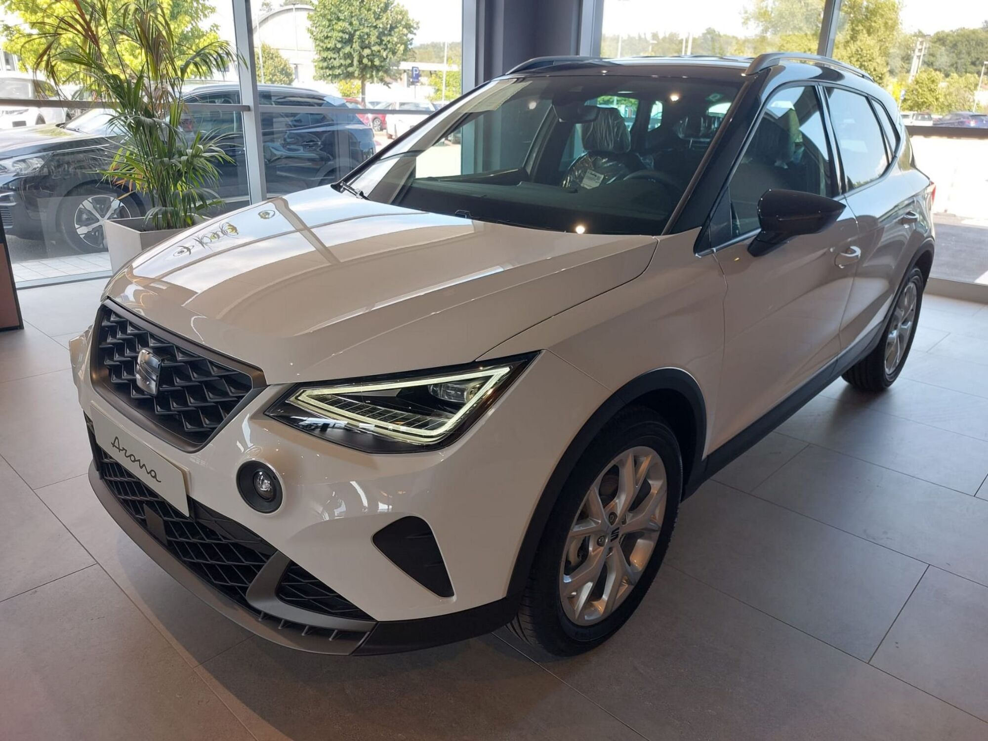 SEAT Arona 1.0 EcoTSI FR  nuova a Ceccano