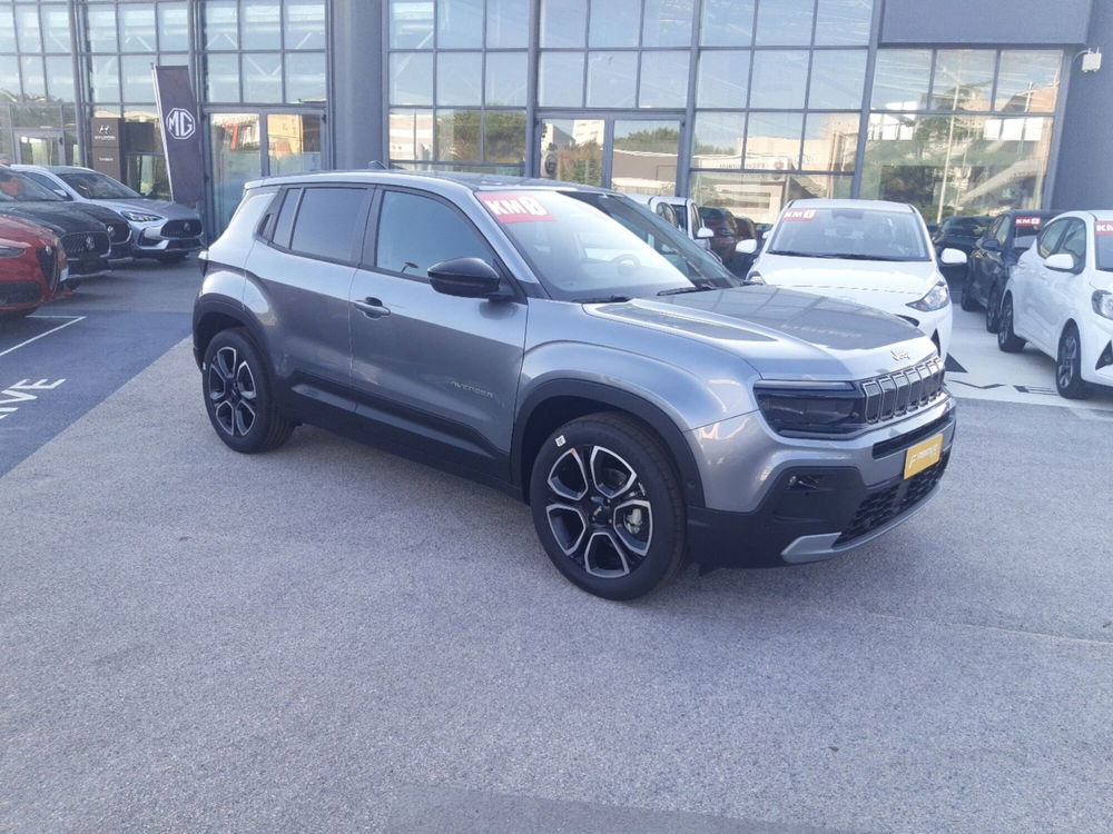 Jeep Avenger nuova a Campobasso (8)