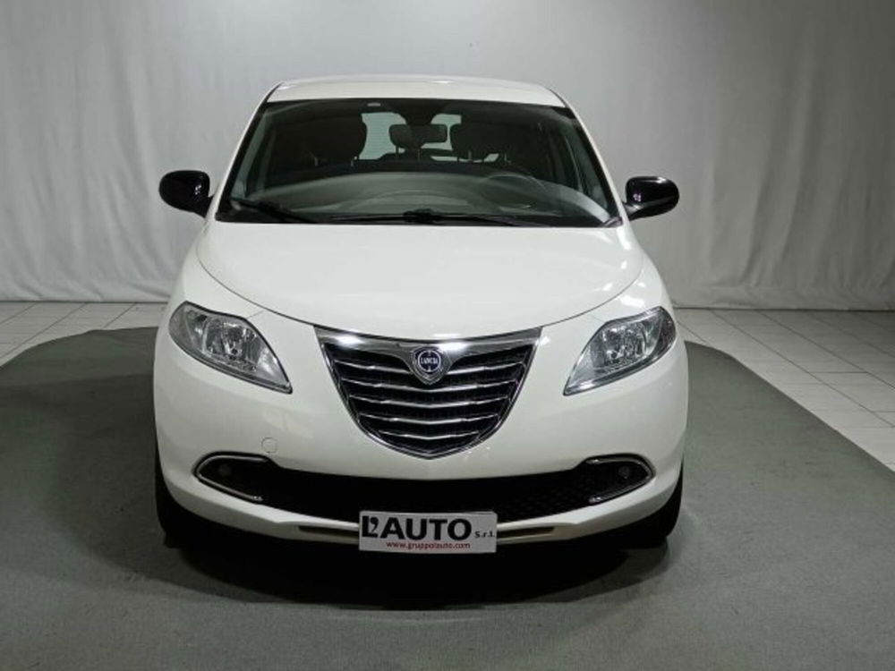 Lancia Ypsilon usata a Sondrio (8)