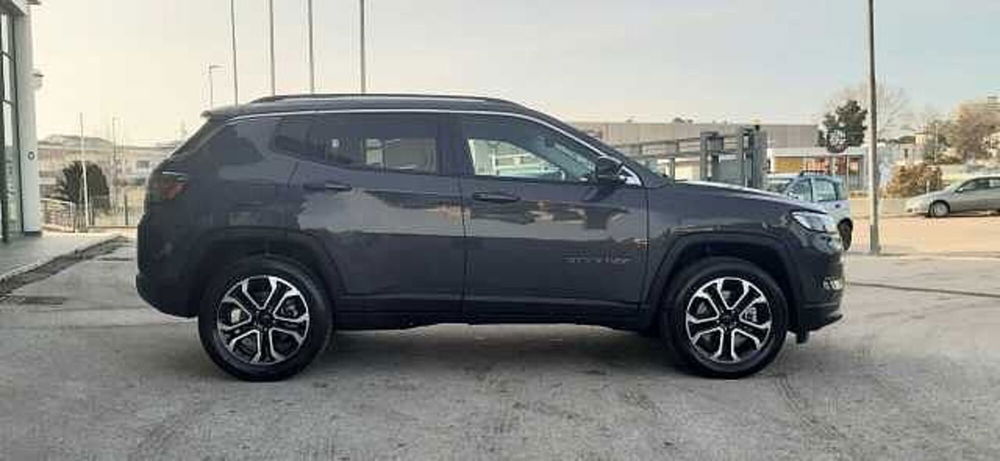 Jeep Compass nuova a Ancona (5)