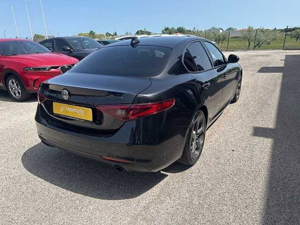 Alfa Romeo Giulia usata a Ancona (5)