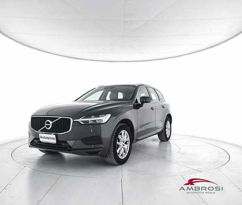 Volvo XC60 D4 AWD Geartronic Business  del 2018 usata a Viterbo