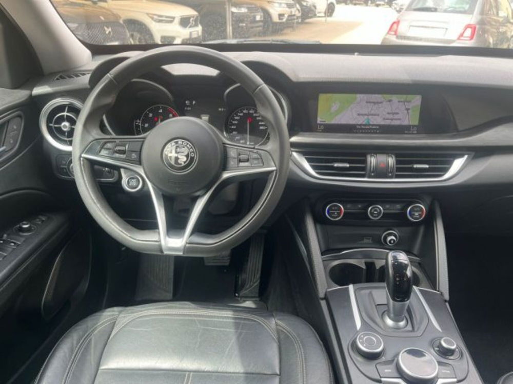 Alfa Romeo Stelvio usata a Trapani (6)