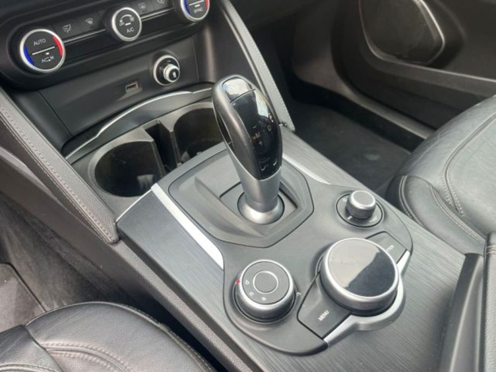 Alfa Romeo Stelvio usata a Trapani (8)