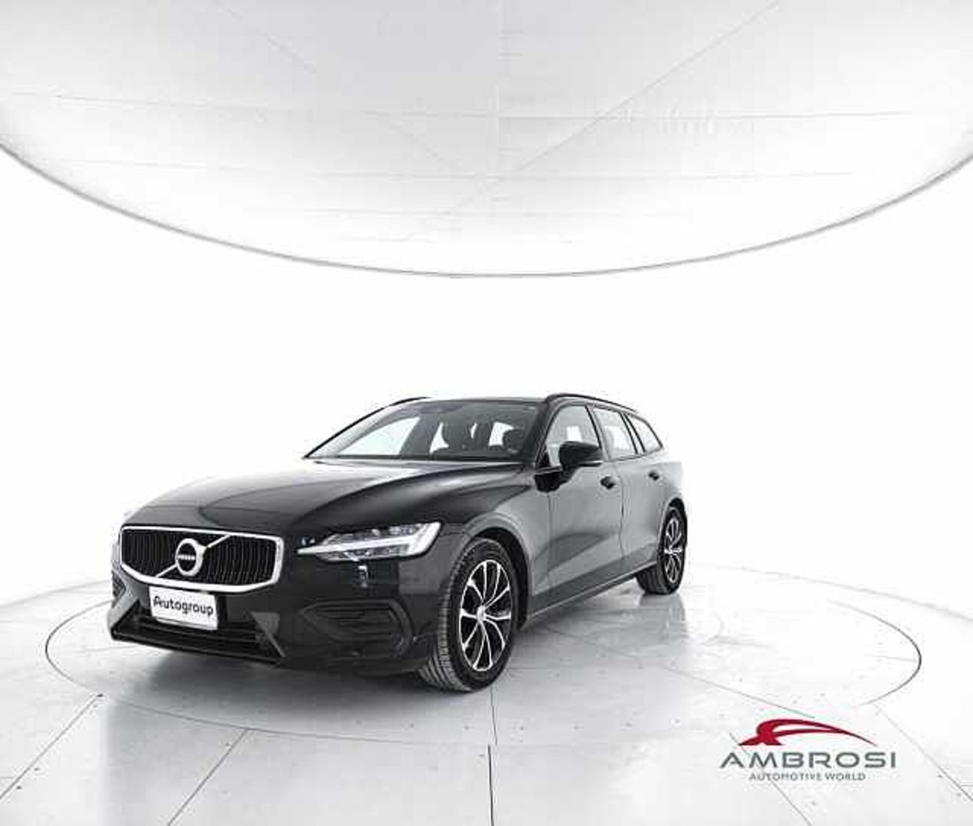 Volvo V60 D3 Momentum del 2020 usata a Viterbo