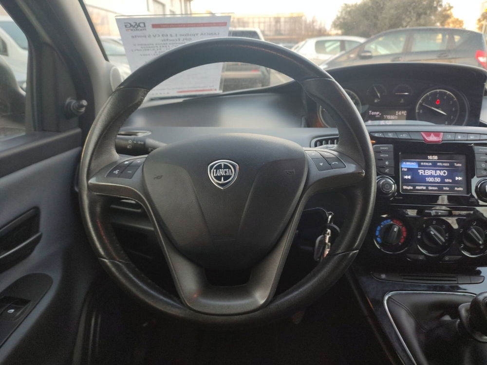 Lancia Ypsilon usata a Modena (13)