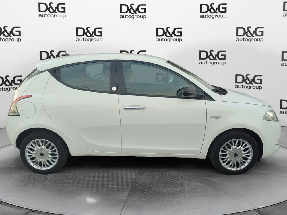 Lancia Ypsilon usata a Modena (5)