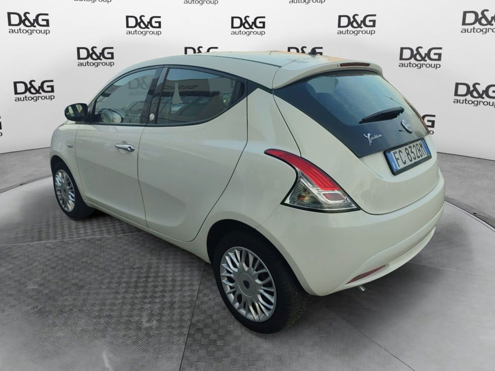 Lancia Ypsilon usata a Modena (6)