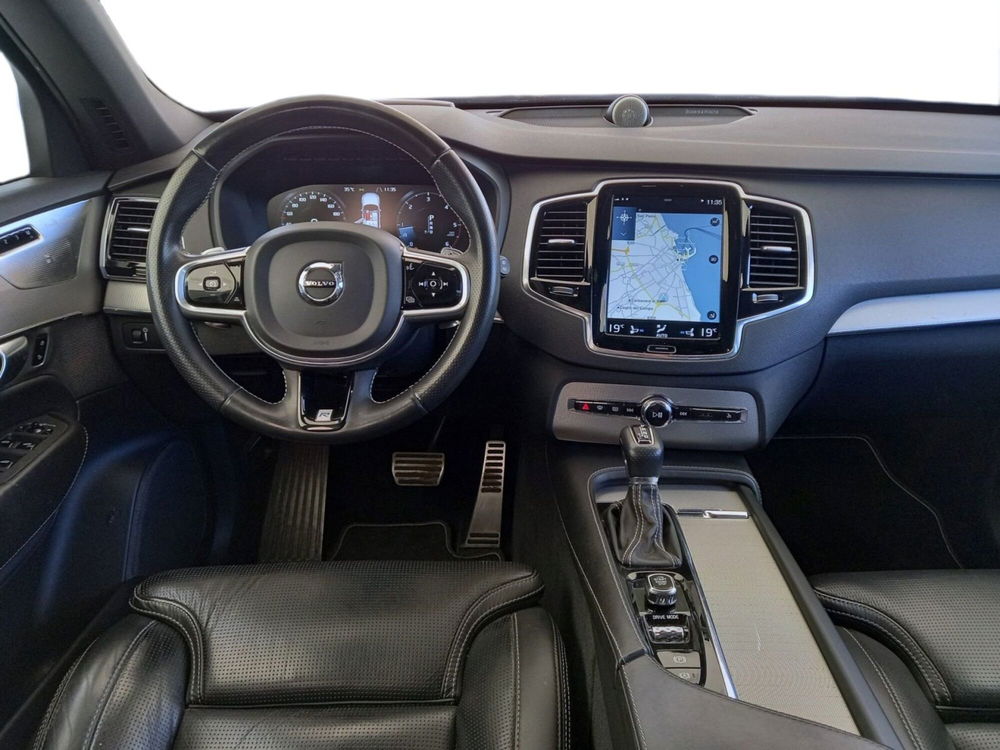 Volvo XC90 usata a Bari (9)