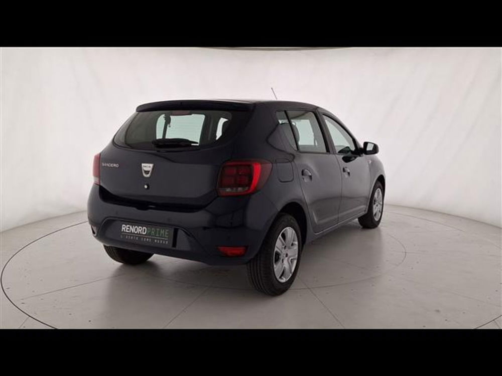 Dacia Sandero usata a Milano (5)