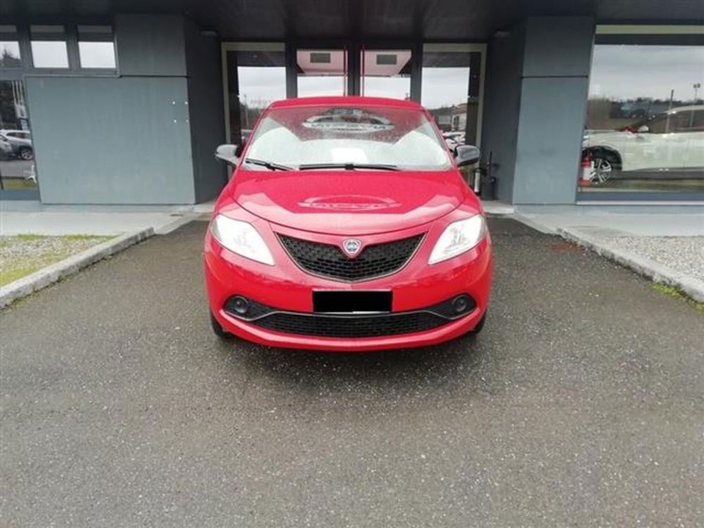 Lancia Ypsilon usata a Asti (2)