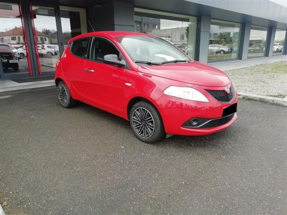 Lancia Ypsilon usata a Asti (3)