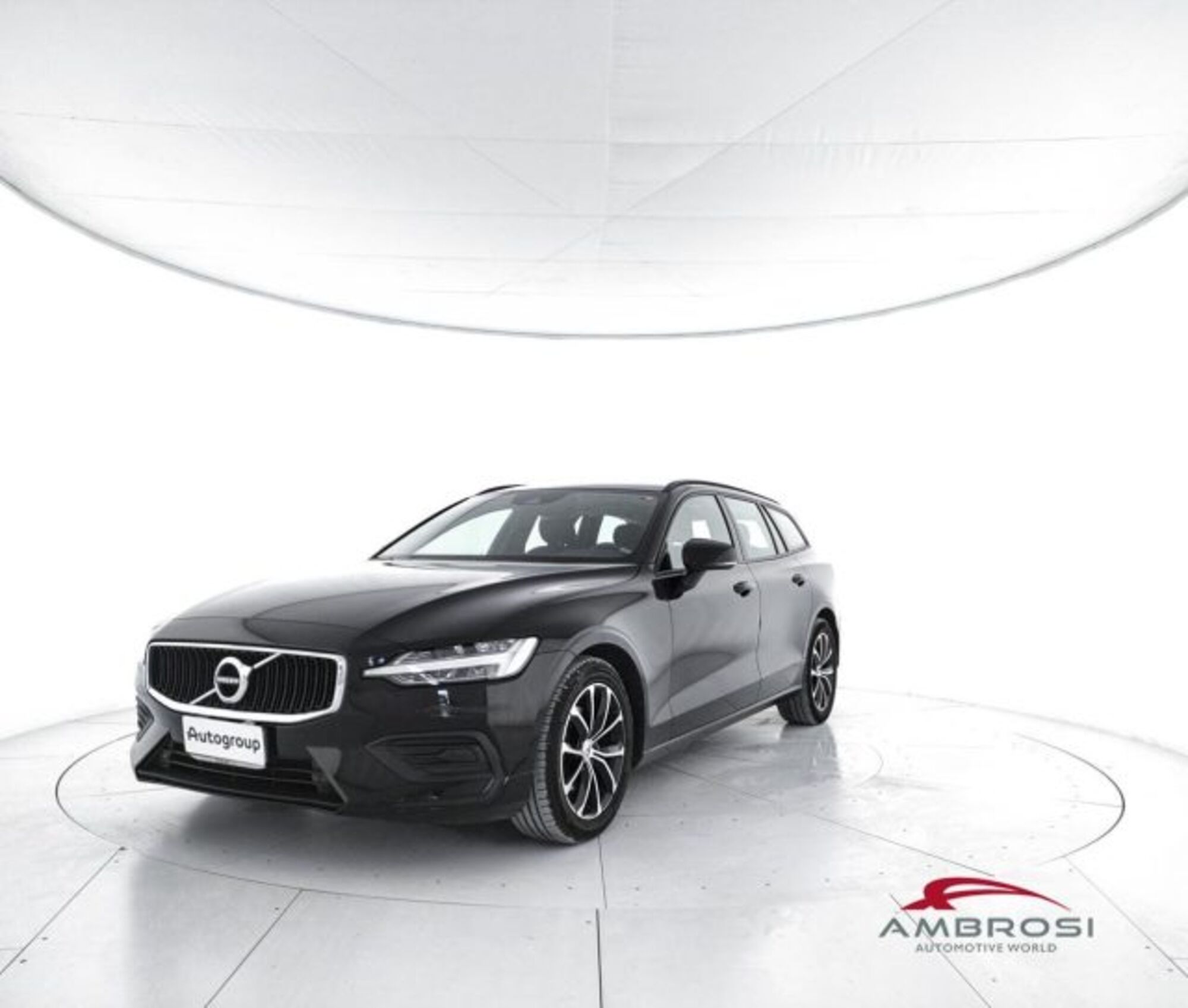 Volvo V60 D3 Momentum N1  del 2020 usata a Corciano