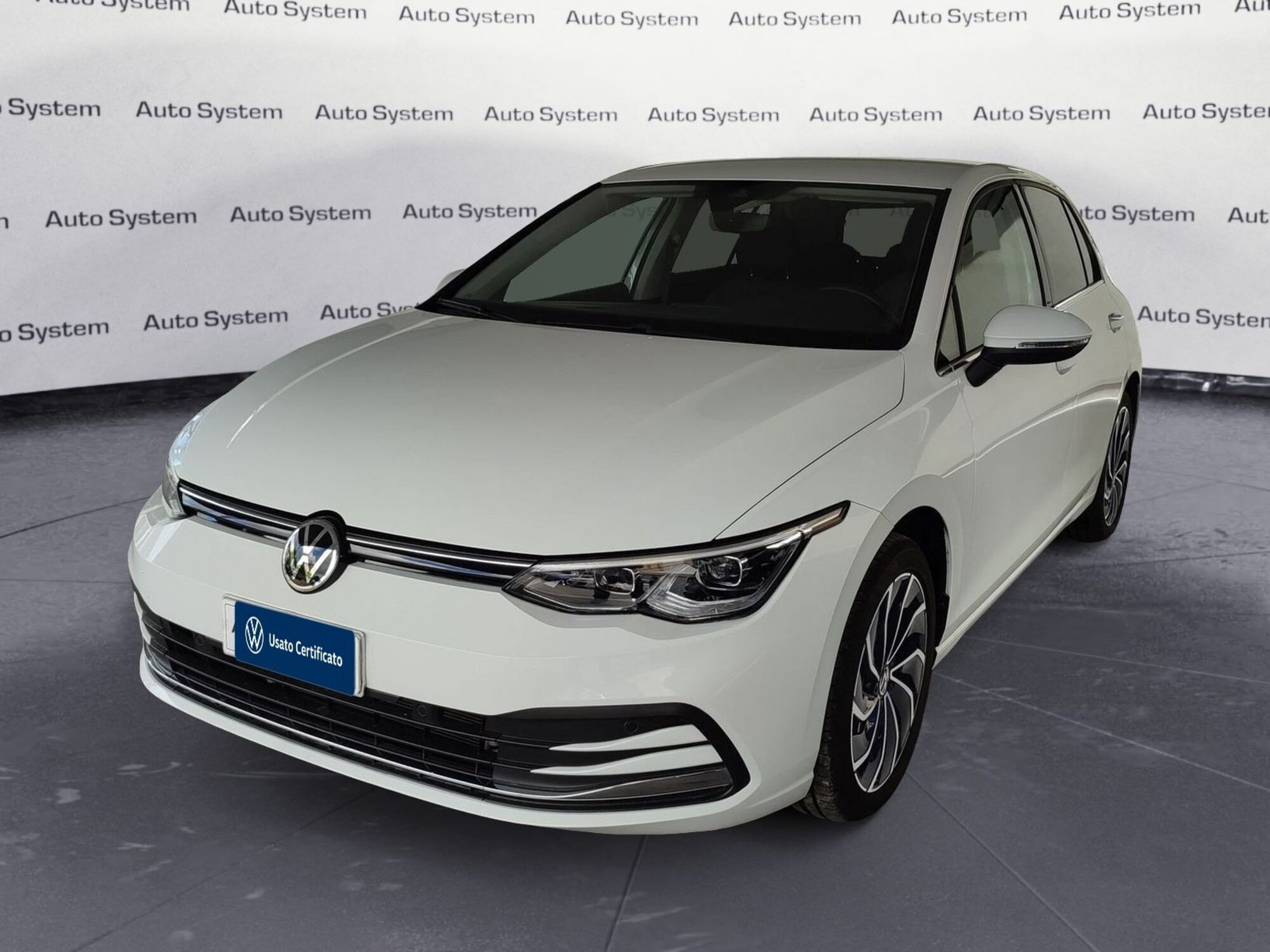 Volkswagen Golf 1.0 eTSI EVO DSG Life del 2021 usata a Palermo