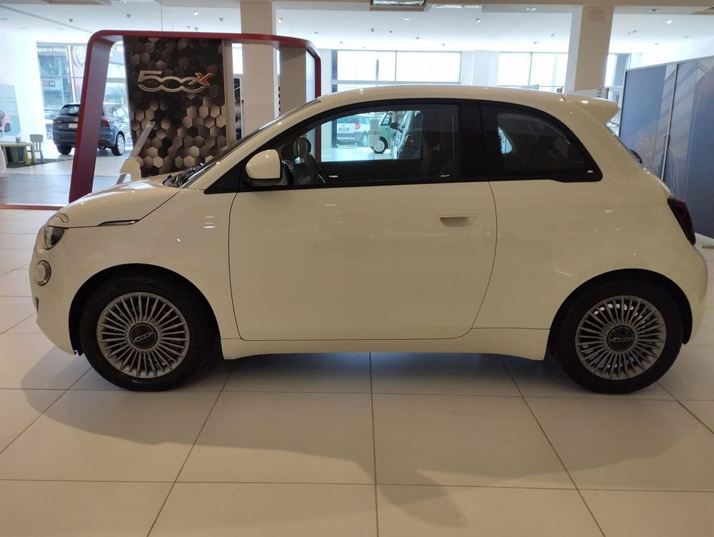 Fiat 500e nuova a Frosinone (11)