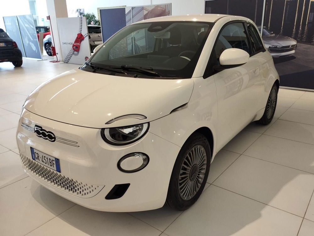 Fiat 500e nuova a Frosinone (12)