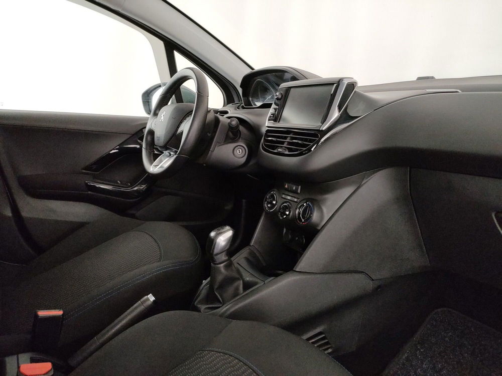 Peugeot 208 usata a Roma (7)