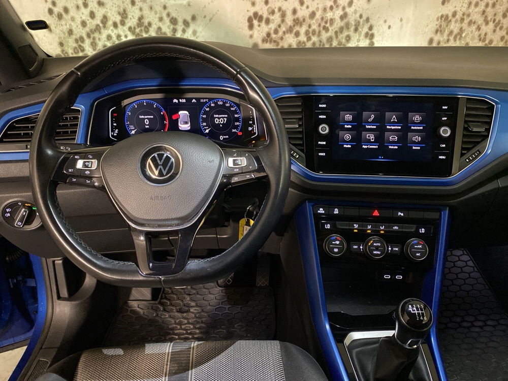 Volkswagen T-Roc Cabrio usata a Varese (12)