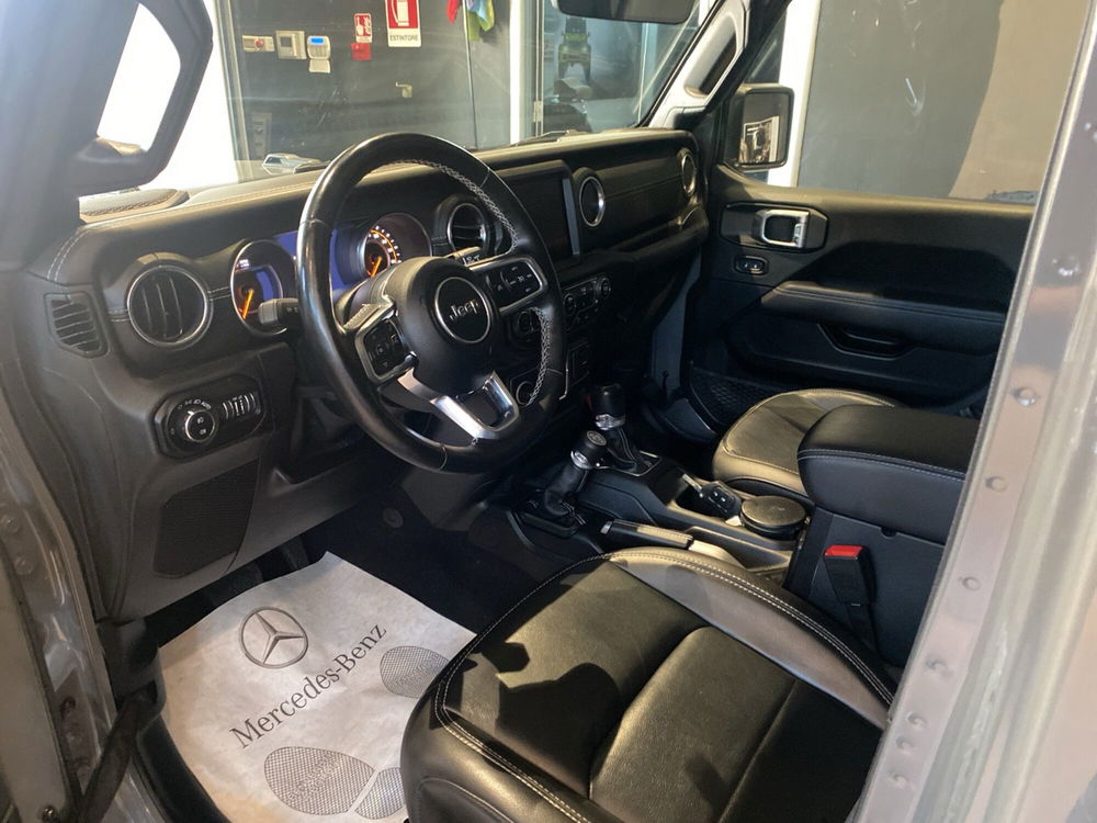 Jeep Wrangler Unlimited usata a Firenze (10)