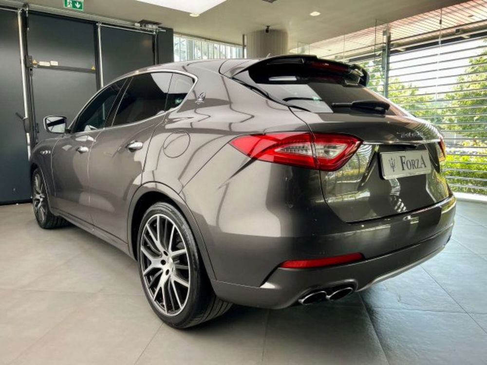 Maserati Levante usata a Torino (4)