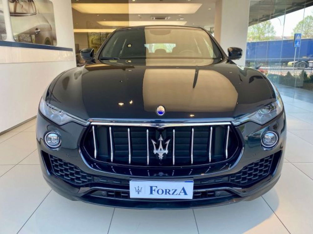 Maserati Levante usata a Torino (2)