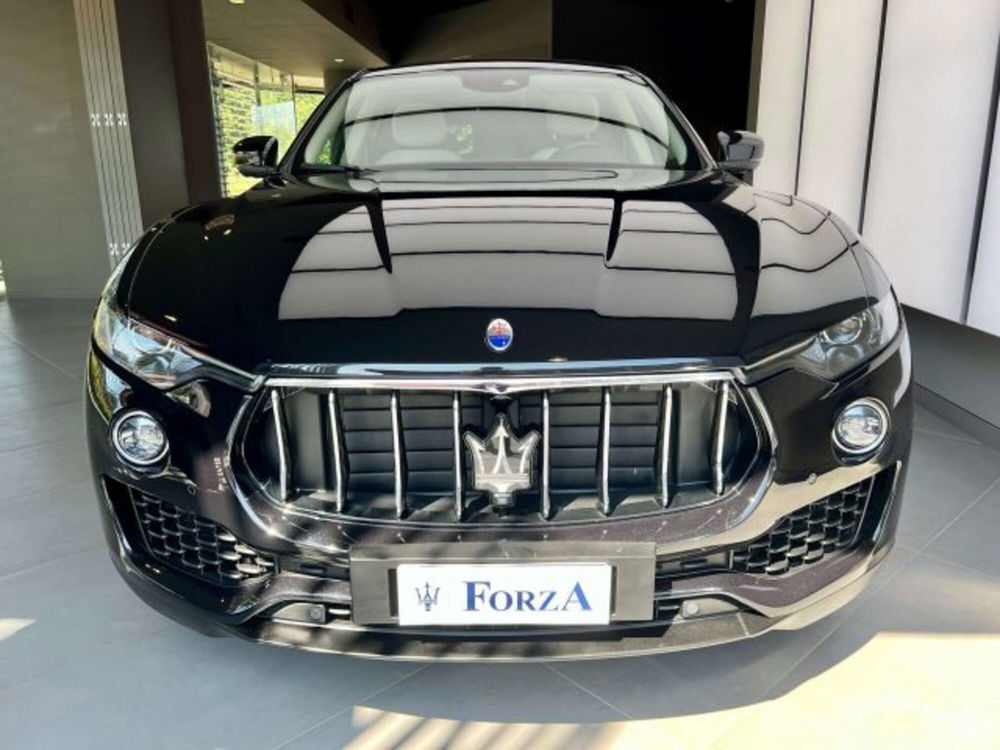 Maserati Levante usata a Torino (2)