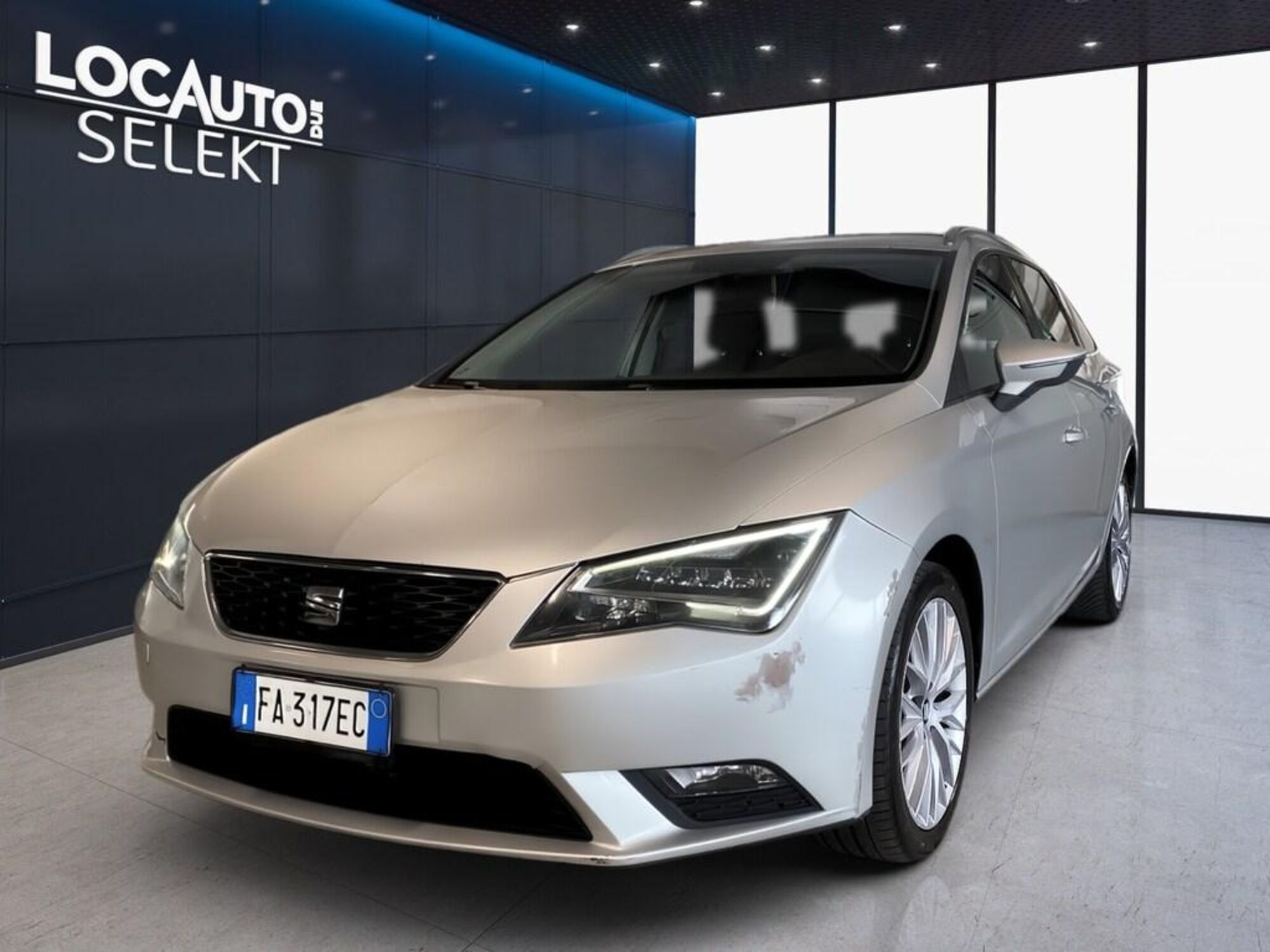 SEAT Leon ST 1.4 TGI Business  del 2015 usata a Torino