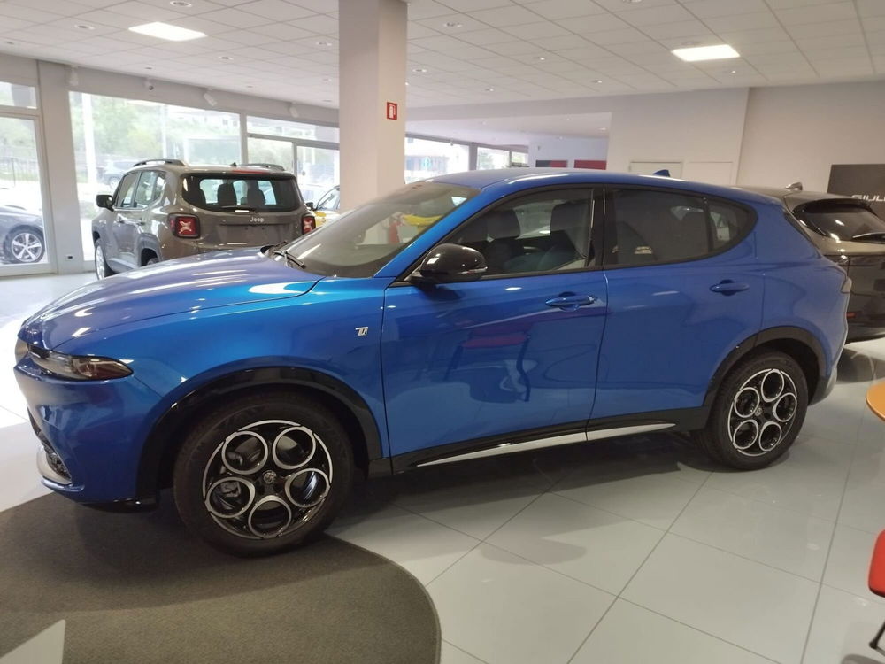 Alfa Romeo Tonale nuova a Arezzo (3)