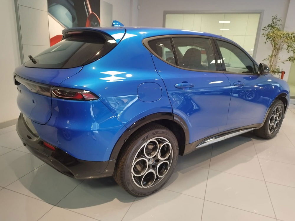 Alfa Romeo Tonale nuova a Arezzo (5)