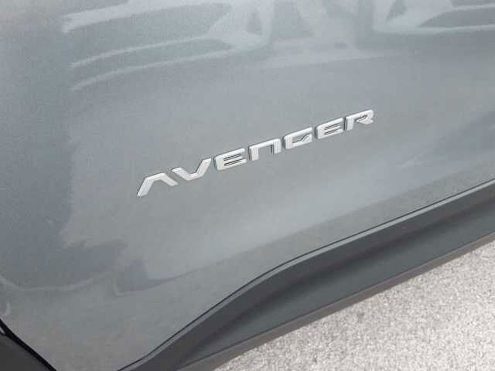 Jeep Avenger nuova a Ancona (9)