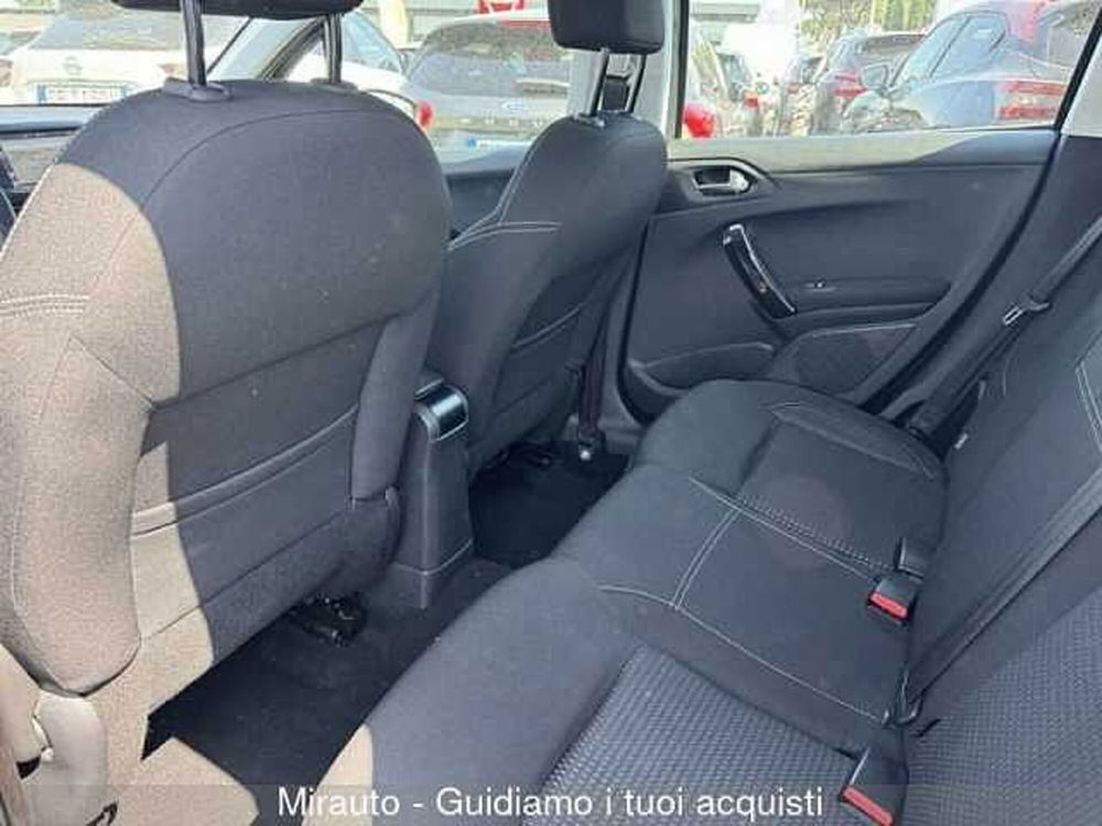 Peugeot 208 usata a Roma (11)